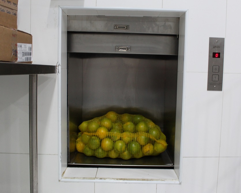 foto monta carga.jpg